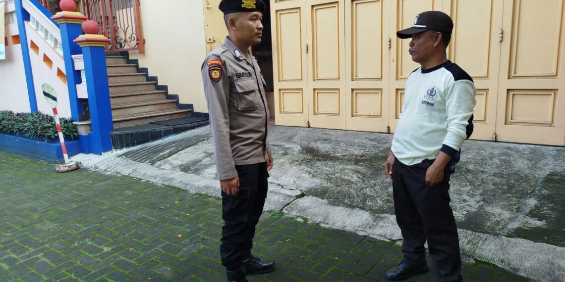 Jalin Silaturahmi, Polsek Cikole Laksanakan Giat Dialogis Dengan Satpam