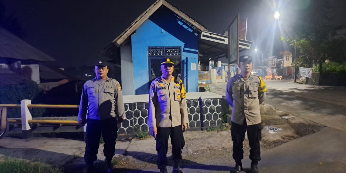Antisipasi Gangguan Kamtibmas: Polsek Sukaraja Laksanakan Patrolu Malam