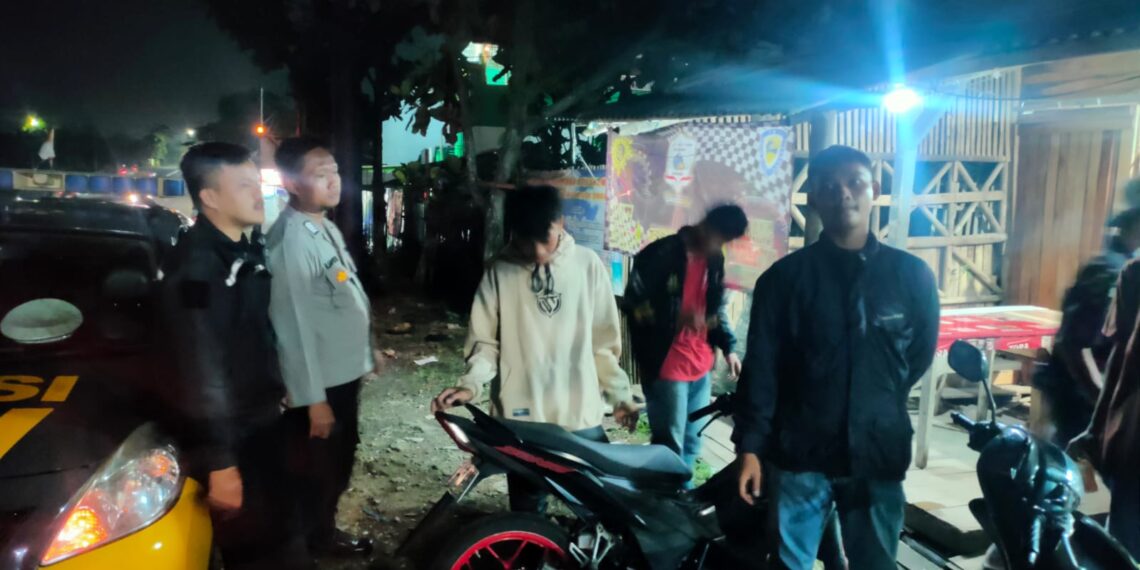 Antisipasi Gukamtibmas, anggota patroli  Polsek Warudoyong Polres Sukabumi Kota Gencar Laksanakan Patroli Malam Hari.