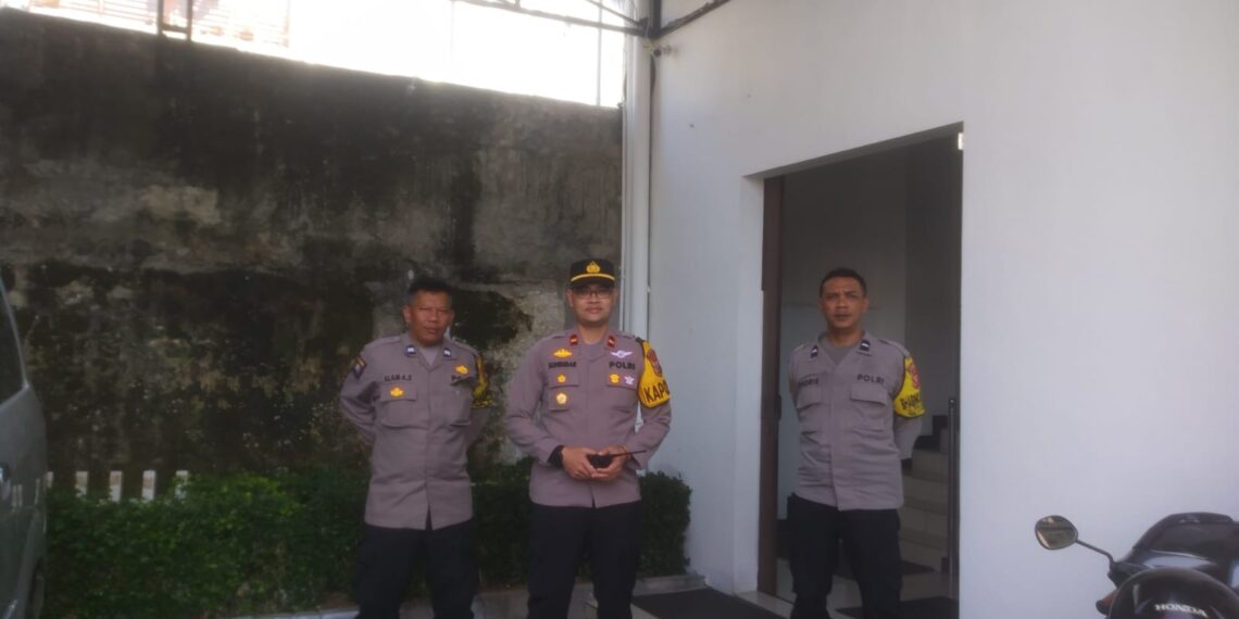 Polsek Kadudampit Laksanakan pengamanan gereja GBI indokuring kota sukabumi