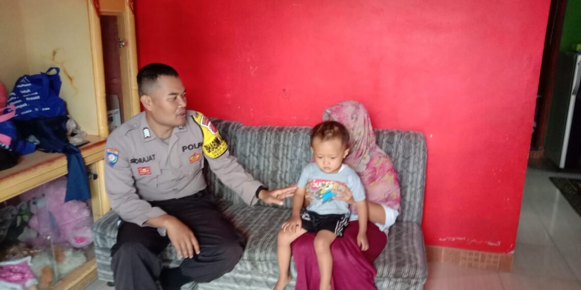 BHABINKAMTIBMAS POLSEK SUKABUMI PANTAU PROGRAM STUNTING DI WILAYAH POLSEK SUKABUMI