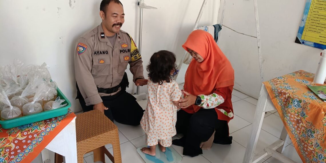 Upaya Pencegahan Stunting, Bhabinkamtibmas Polsek Warudoyong Sambangi Warga Binaan