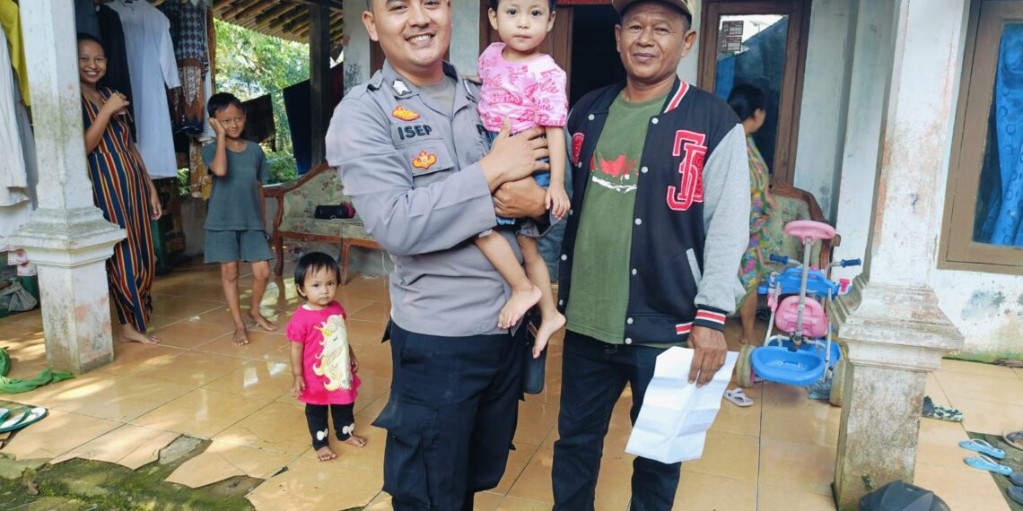 Dukung Pencegahan Stunting, Bhabinkamtibmas Polsek Warudoyong Sambangi Warga Binaan