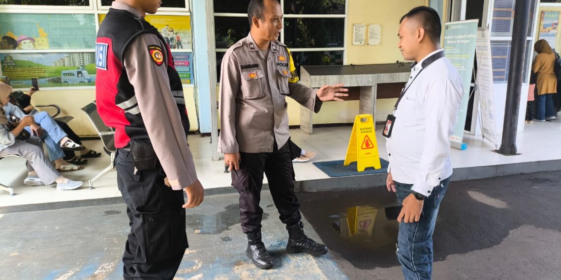 Patroli 5305 A Sambang Kantor Imigrasi Cegah Gangguan Kamtibmas