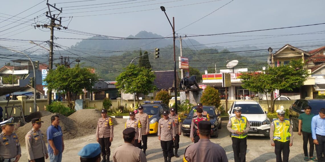 Polsek Baros tingkatkan kesiapsiagaan dan Disiplin melalui Apel Pagi