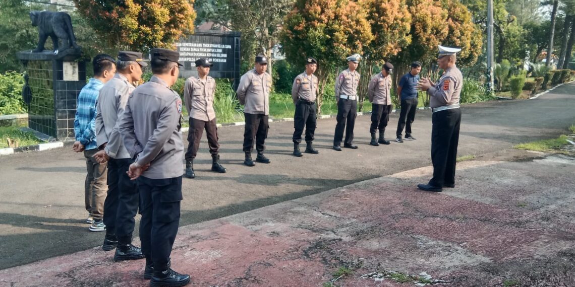 Polsek Warudoyong Gelar Apel Pagi Sebagai Bentuk Kedisiplinan