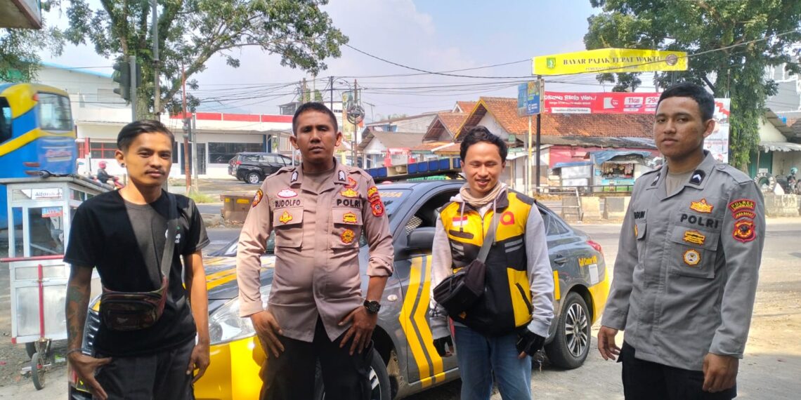 Efektifkan Patroli Strong Point, Patroli Polsek Baros Tingkatkan Pengawasan Antisipasi Giat Pelepasan dan Perpisahan Ambon Solo