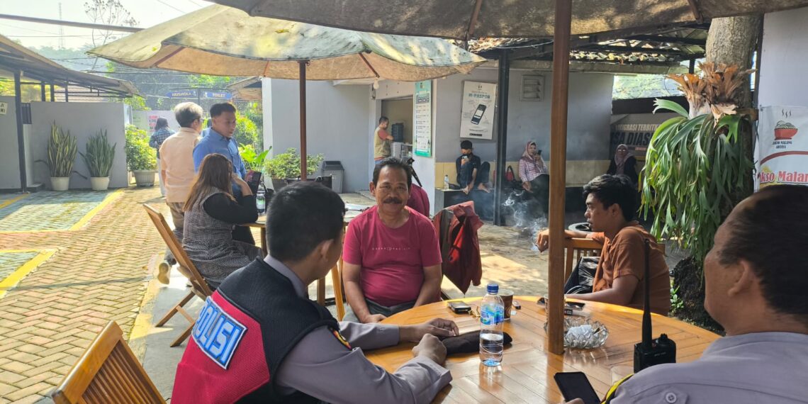 Polsek Baros Konsisten Tingkatkan Kamtibmas Sambang Kantor Imigrasi Cegah Gangguan Kamtibmas