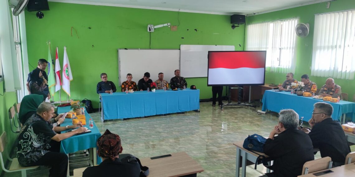 Kapolsek Sukaraja Hadiri Sosialisasi PPDB Tahun Ajaran 2024-2025