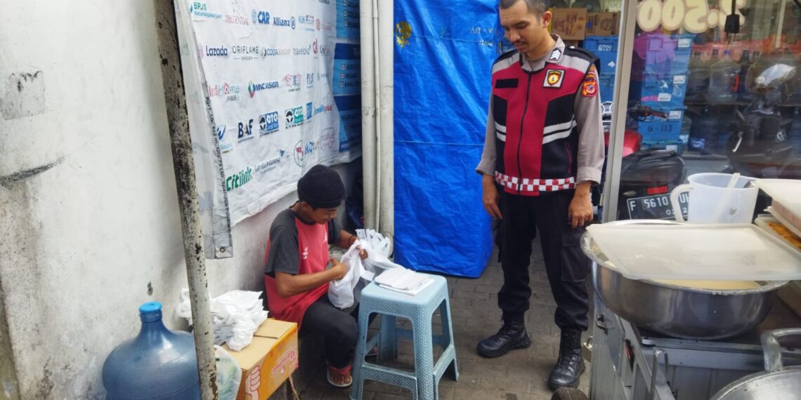 Guna Ciptakan Keamanan dan Kondusif, Polsek Citamiang Patroli Dialogis dan Sambangi Warga