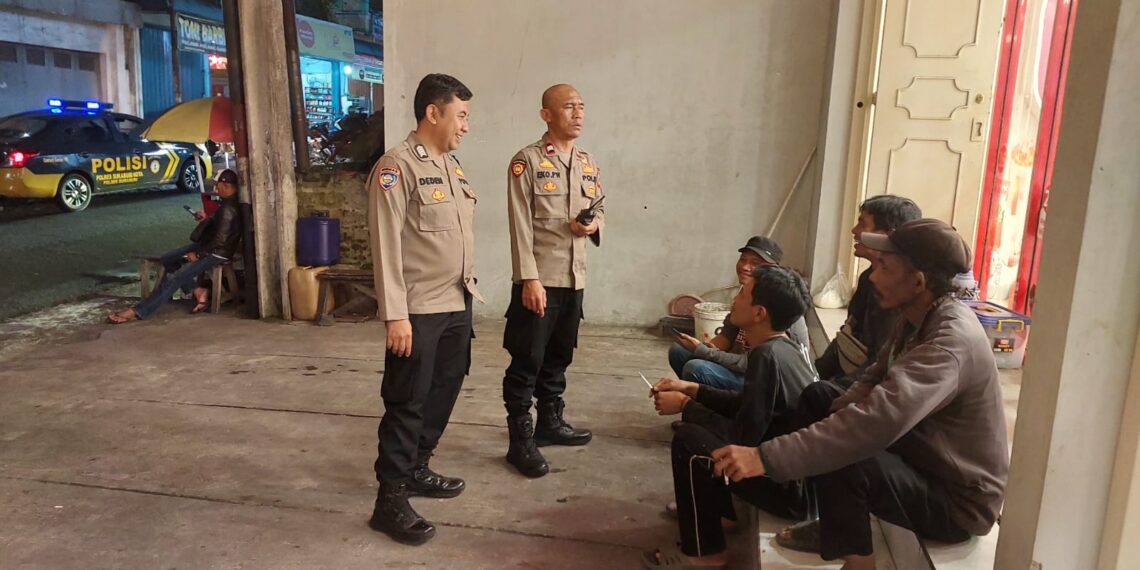 Ciptakan Kondusifitas Kamtibmas Polsek Sukabumi Optimalkan Patroli Dialogis