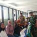 Sinegritas TNI-Polri Efektifkan Pengawasan Penyaluran Bantuan Pangan CPP Kelurahan Baros