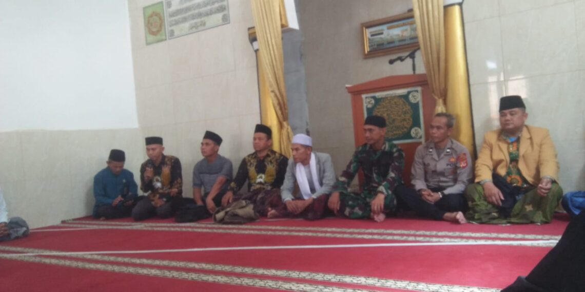 Giat Jumling (Jum’at Keliling) Kapolsek Kadudampit Sampaikan Himbauan Kamtibmas