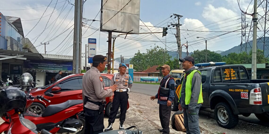 Patroli Sambang dan Dialogis Juru Parkir