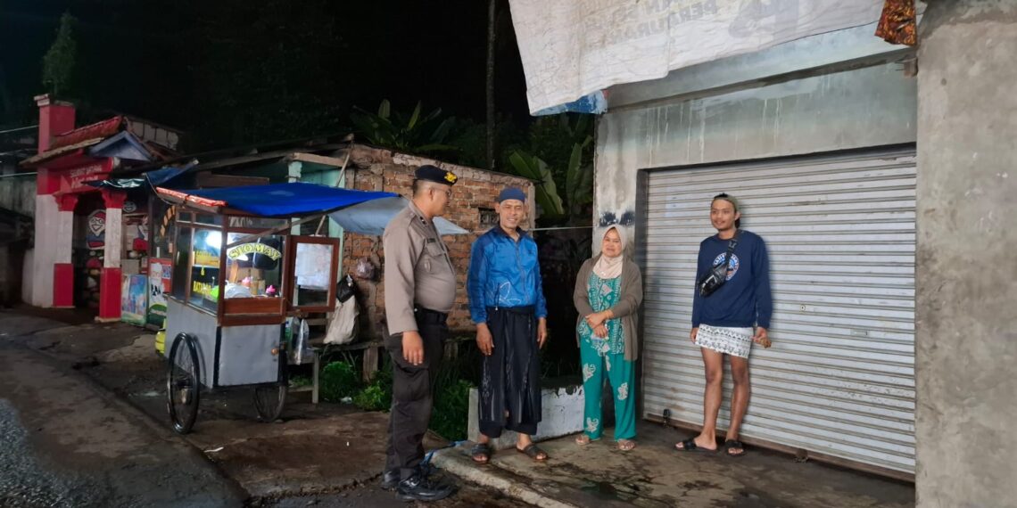 Patroli Dialogis Upaya Polsek Kebonpedes Ciptakan Kamtibmas