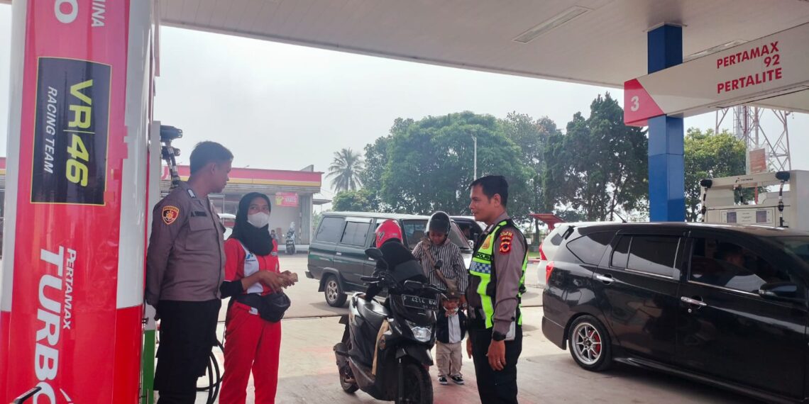 Unit Samapta Polsek Sukalarang Laksanakan Patroli Dialogis, Jamin Keamanan Masyarakat