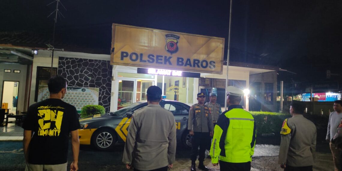 Jaga kondusifitas, Polsek Baros gelar apel rutin antisipasi gukamtibmas malam minggu