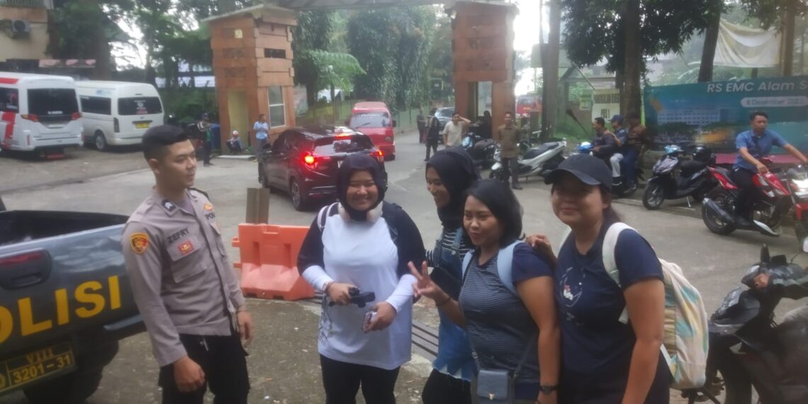 Personil Polsek kadudampit Melaksanakan giat Patroli tempat wisata situgunung.