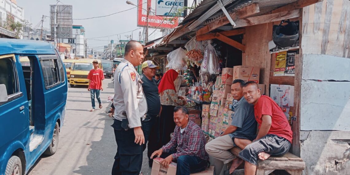 Guna Ciptakan Keamanan dan Kondusif, Polsek Citamiang Patroli Dialogis dan Sambangi Warga