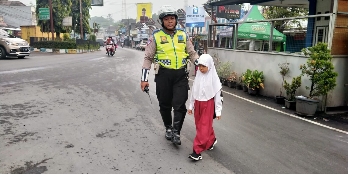 Kamseltibcar Lantas Aman dan Nyaman, Polsek Sukaraja Laksanakan Gatur Lalin