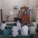 Jalin silaturahmi dengan warga,Kapolsek Cisaat melaksnakan salat Jum’at Keliling
