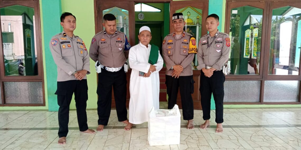 Jum’at Berkah. Kapolres Sukabumi Kota giatkan Silaturahmi Kamtibmas melalui Jum’at Berkah