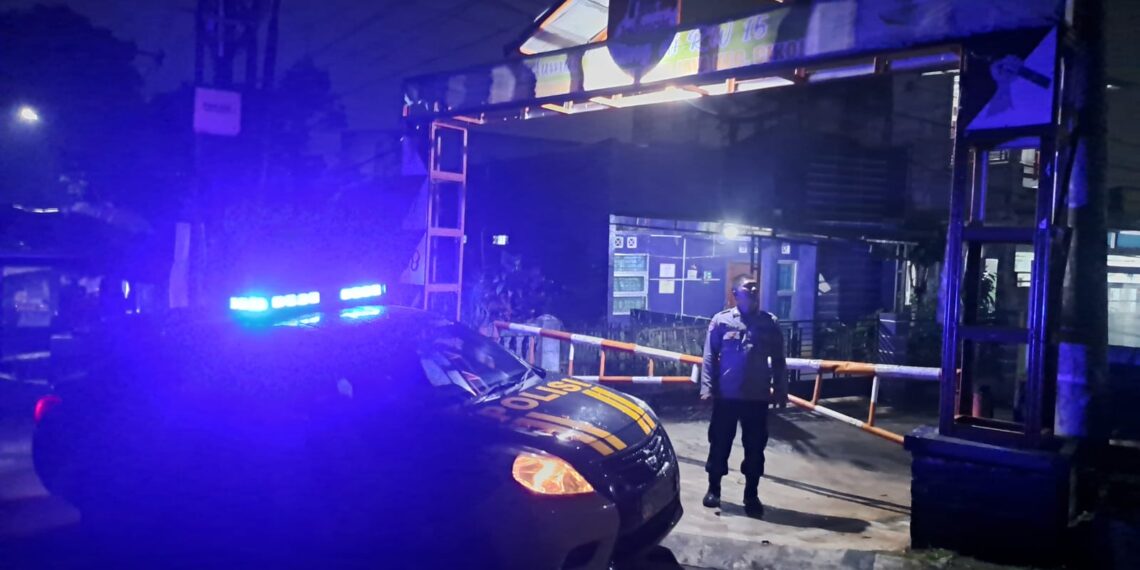 Patroli Polsek Cikole Laksanakan Giat Dialogis Dan Kontrol Pos Ronda