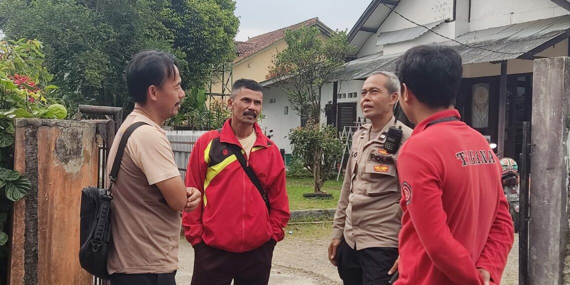 Patroli mobile rutin Polsek Kadudampit untuk mengantisipasi gangguan kamtibmas di wilayah hukum polsek kadudampit