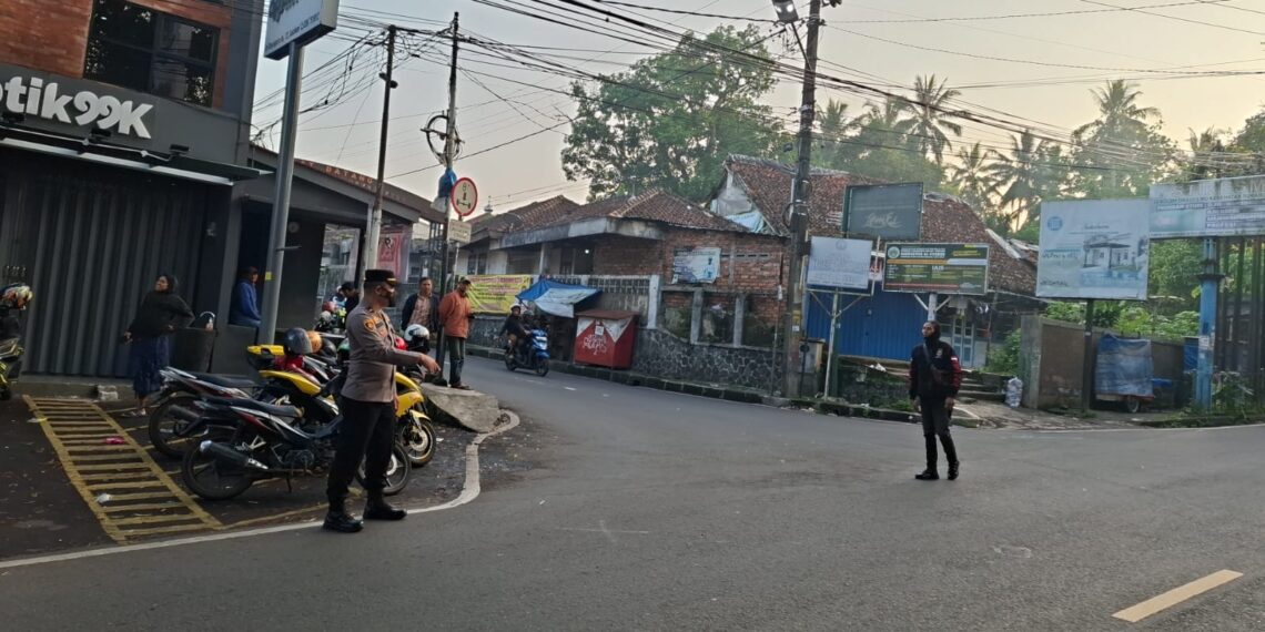Polsek Gunungpuyuh rutin laksanakan Gatur Pagi, Agar Terciptanya Kamseltibcar Lantas dipagi hari diwilayah hukum Polsek Gunungpuyuh