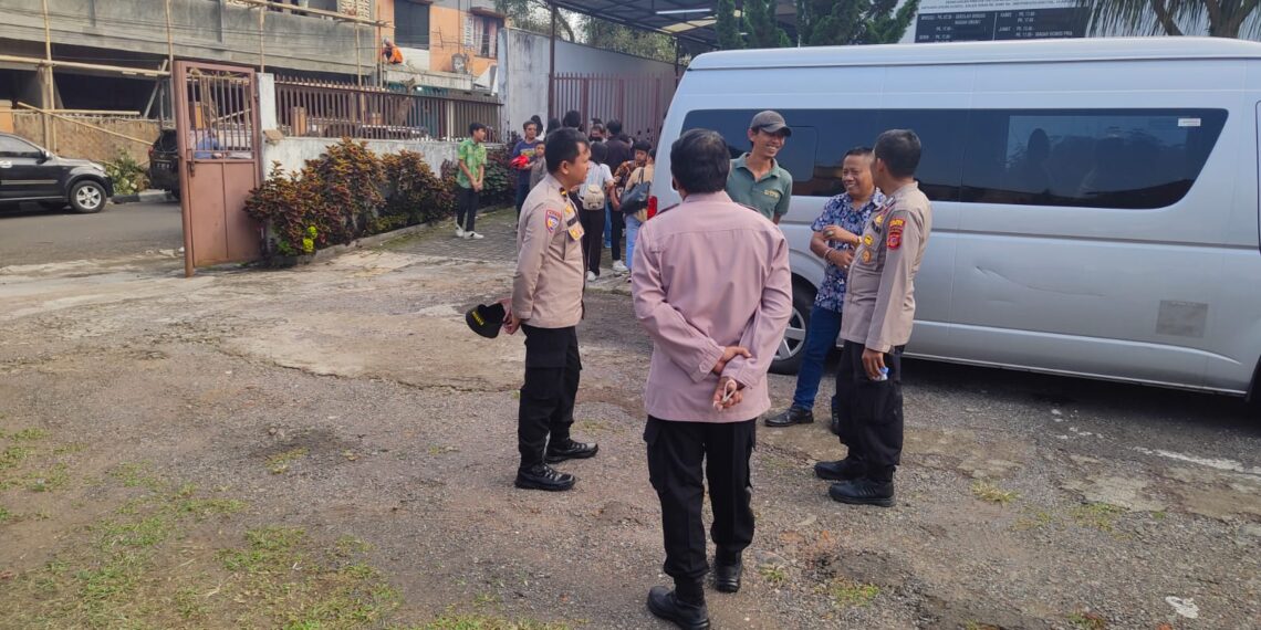 Minggu kasih. Wujudkan keamanan dan kenyamanan Kebaktian Gereja Sidang Kristus Polsek Baros tingkatkan Pengamanan