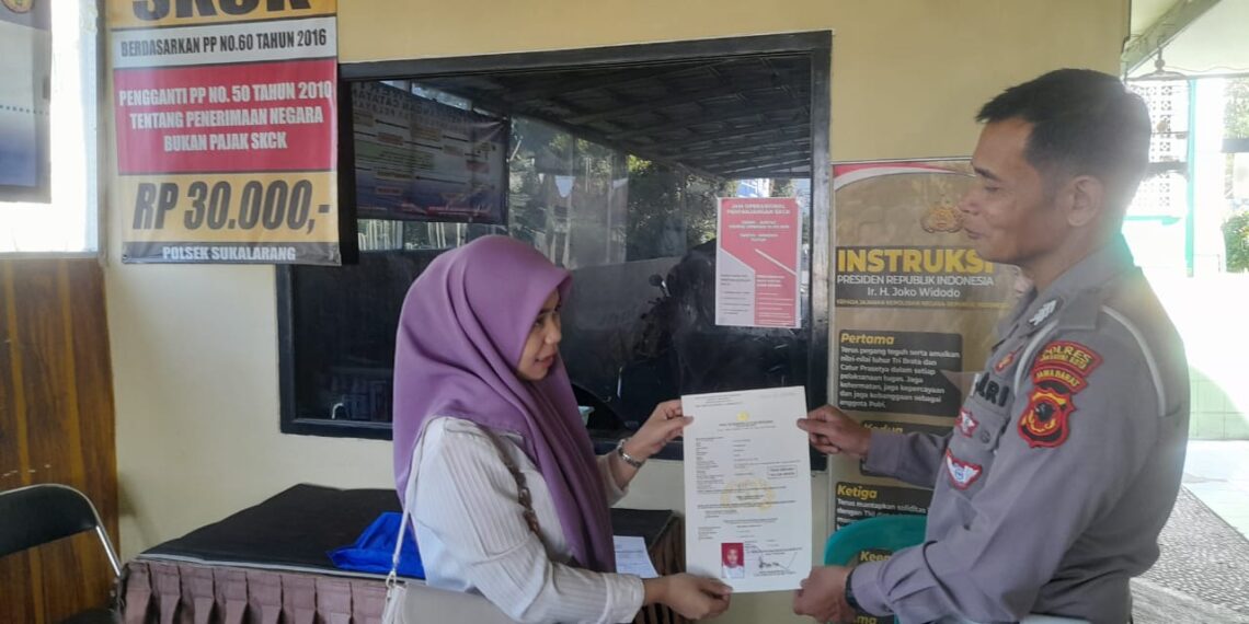 Pelayanan Kepolisian Sektor Sukalarang Berikan Pelayanan Perpanjangan SKCK