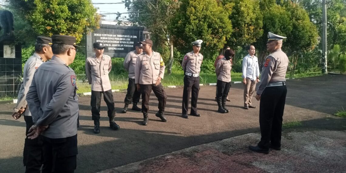 Polsek Warudoyong Gelar Apel Pagi Sebagai Bentuk Kedisiplinan
