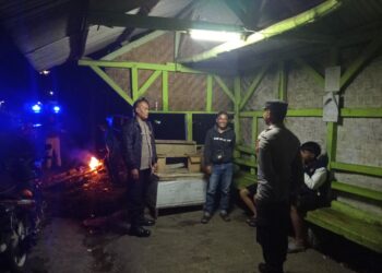 Hindari Khawatir Terjadi Banjir, Bhabinkamtibmas bersama BPBD infeksi Saluran Air Irigasi