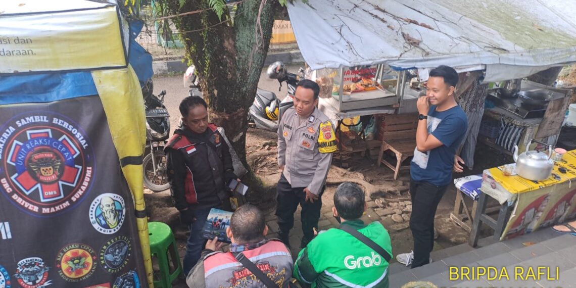 Guna Ciptakan Keamanan dan Kondusif, Kapolsek Citamiang Patroli Dialogis dan Sambangi Warga