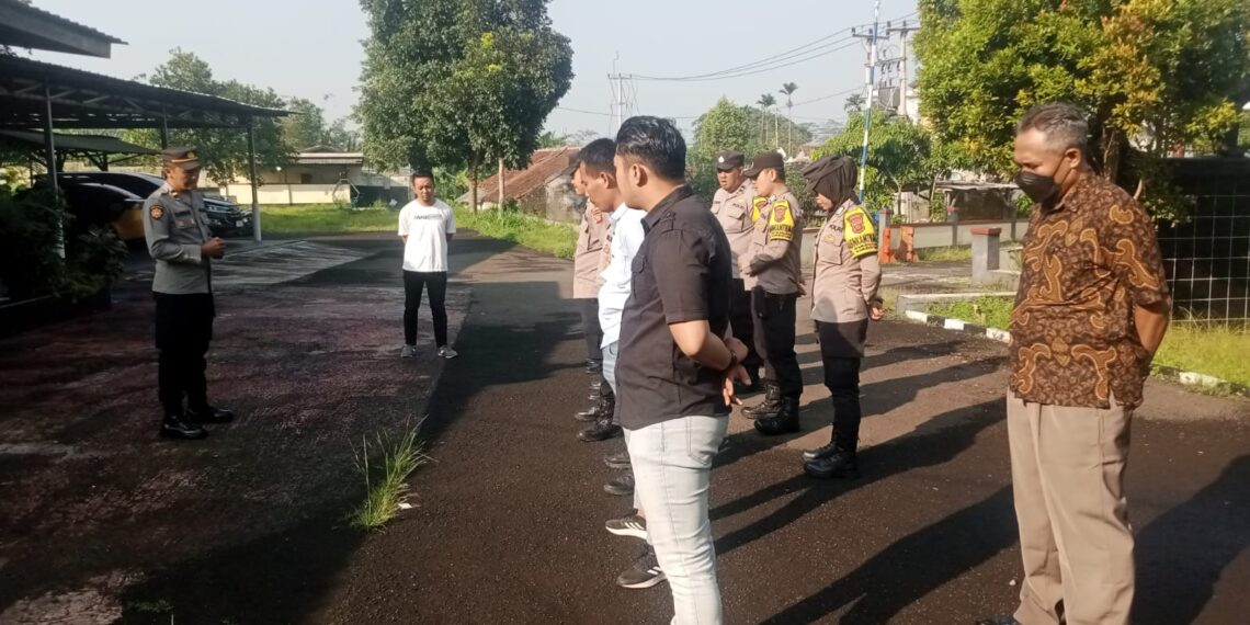 Polsek Warudoyong Gelar Apel Pagi Sebagai Bentuk Kedisiplinan