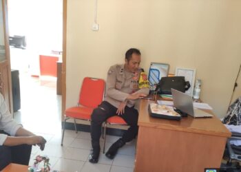 Jalin kemitraan Kamtibmas, Bhabinkamtibmas dan Lurah Jayaraksa Laksanakan Evaluasi dan Berinovasi Tingkatkan Harkamtibmas