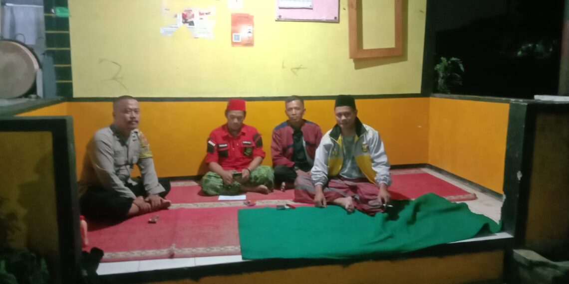 Bhabinkamtibmas Polsek Cibeureum Laksanakan Sambang kepada Warga Masyarakat