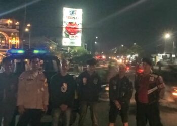 Patroli Malam Cegah Gangguan Kamtibmas Di Wilayah Lembursitu