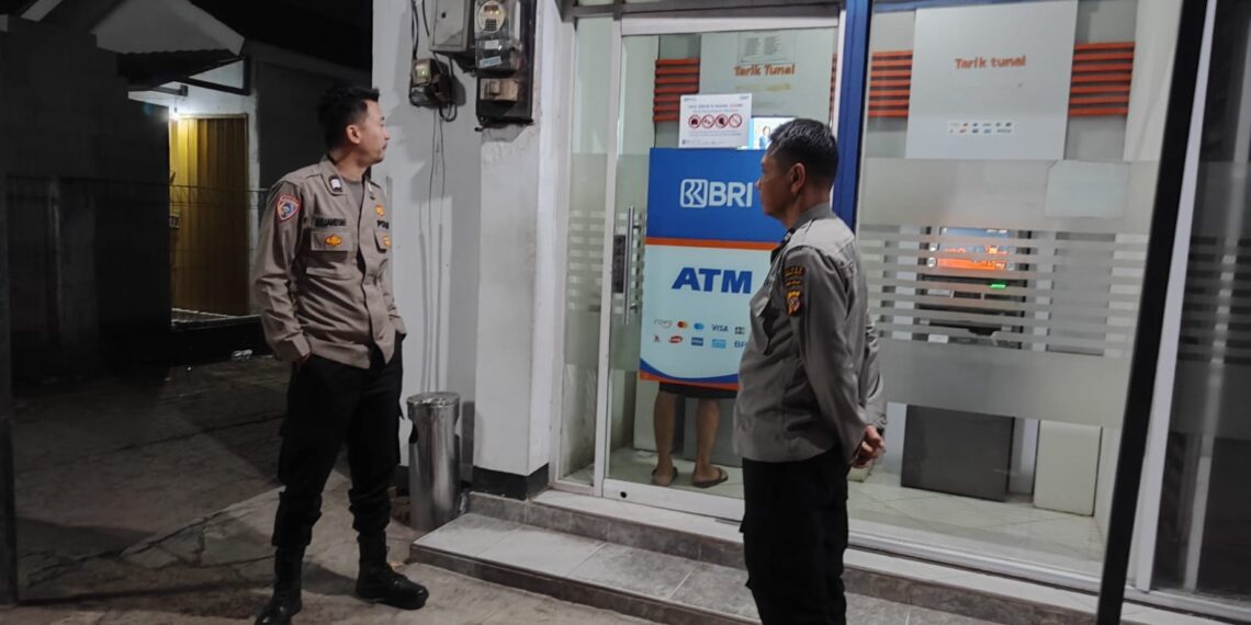 Cegah Kejahatan Perbankkan saat Patroli Malam Polisi Sambangi ATM BRI