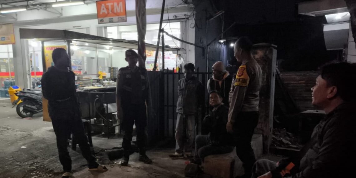 Wujudkan Rasa Aman, Patroli dan Sambangi Warga Antisipasi Gangguan Kamtibmas