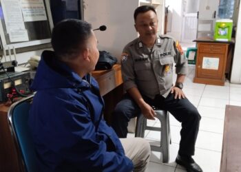Bhabinkamtibmas Polsek Cikole Laksanakan Giat Sambang Dengan Satpam