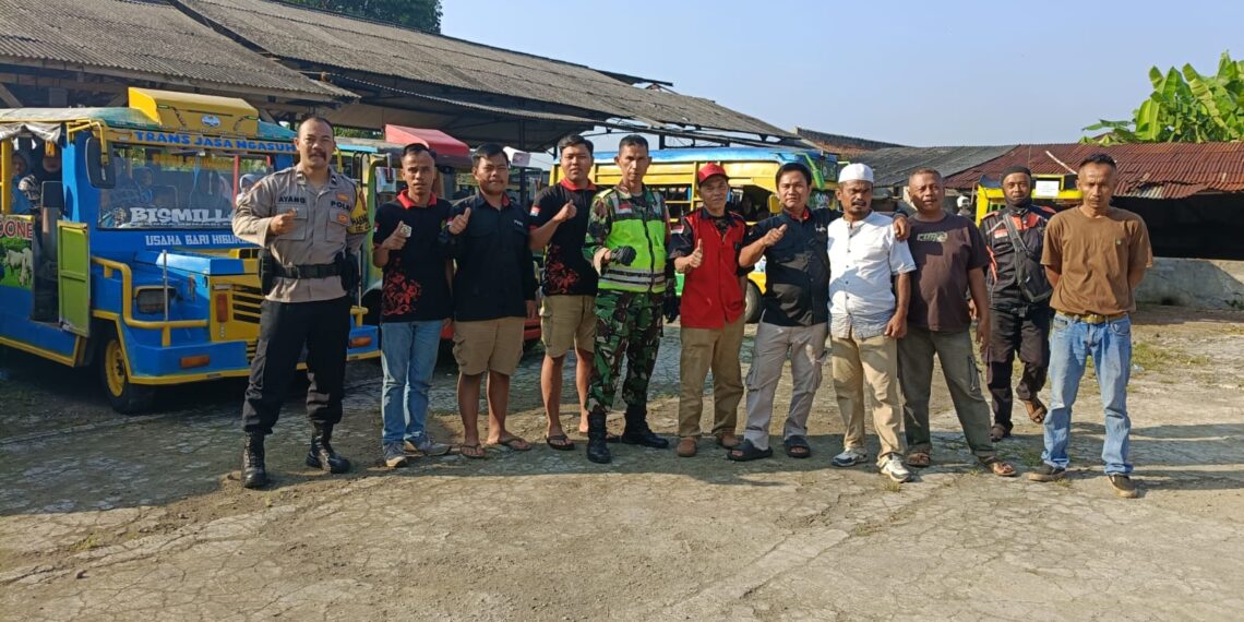 Datangi Warga Langsung, Babinkamtibmas Polsek Warudoyong Berikan Himbauan Gukamtibmas