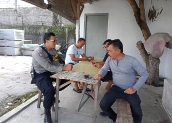 Bhabinkamtibmas Polsek Cibeureum Laksanakan Sambang kepada Warga Masyarakat