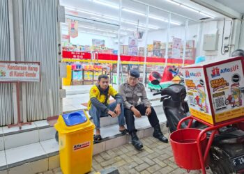 Polsek Kebonpedes Dialogis Dengan Pengemudi Ojol Sampaikan Pesan Kamtibmas