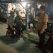 Patroli Dialogis Malam Hari Berikan Imbauan Kamtibmas Kepada Masyarakat Di Wilkum Polsek Sukalarang
