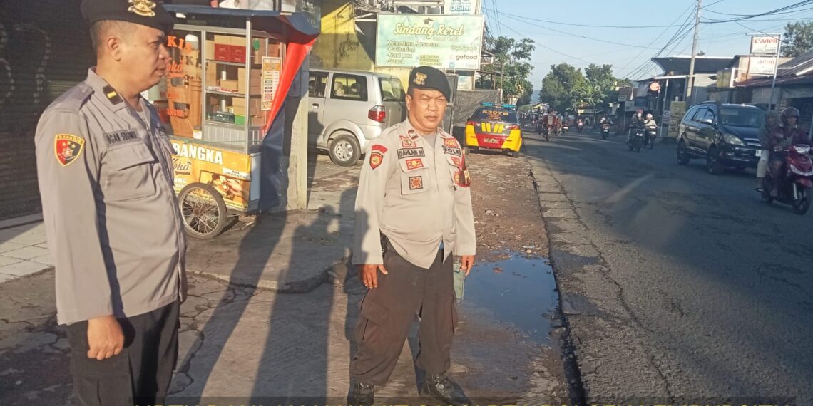 Pelayanan Prima  Rutin Gatur Pagi Polsek Lembursitu