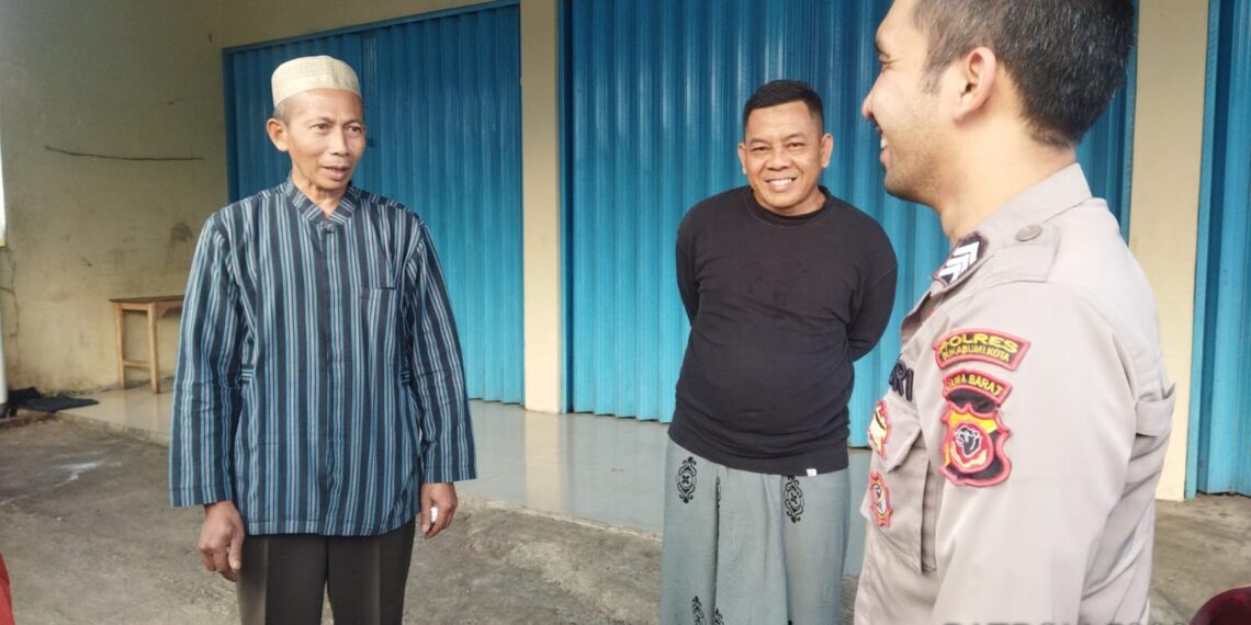 Guna Ciptakan Keamanan dan Kondusif, Kapolsek Citamiang Patroli Dialogis dan Sambangi Warga