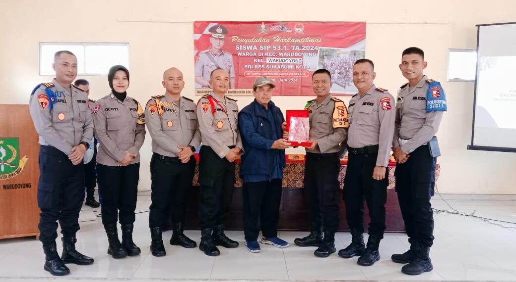 Bhabinkamtibmas Polsek Warudoyong Dampingi Siswa SIP 53 Dalam Rangka Penyuluhan Harkamtibmas