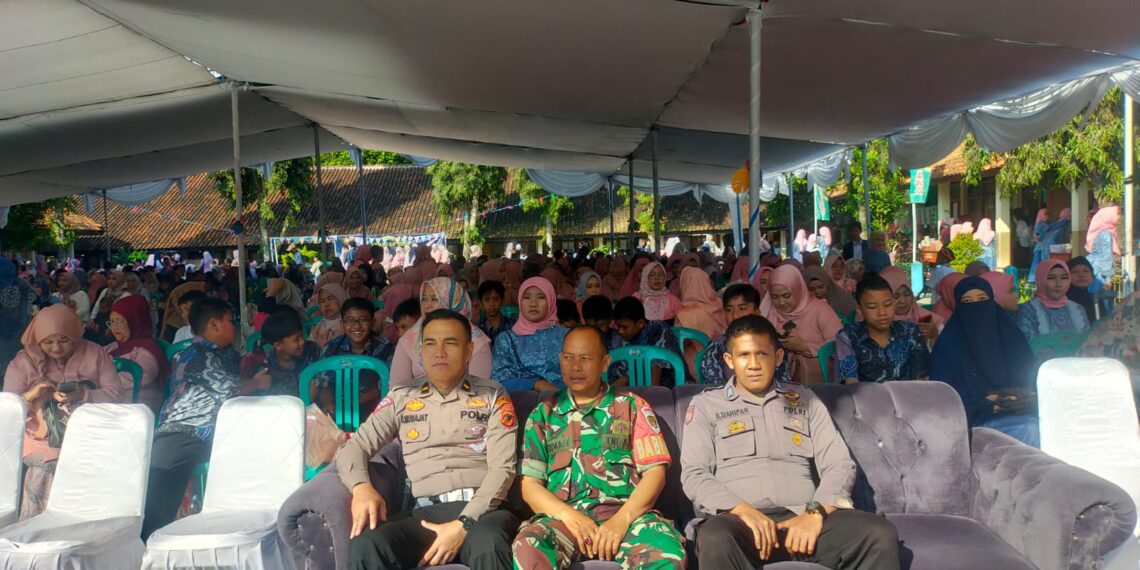 Monitoring Giat Samenan, Sinegritas TNI-Polri Hadiri Pelepasan dan Kenaikan Kelas SDN CBM Baros kencana