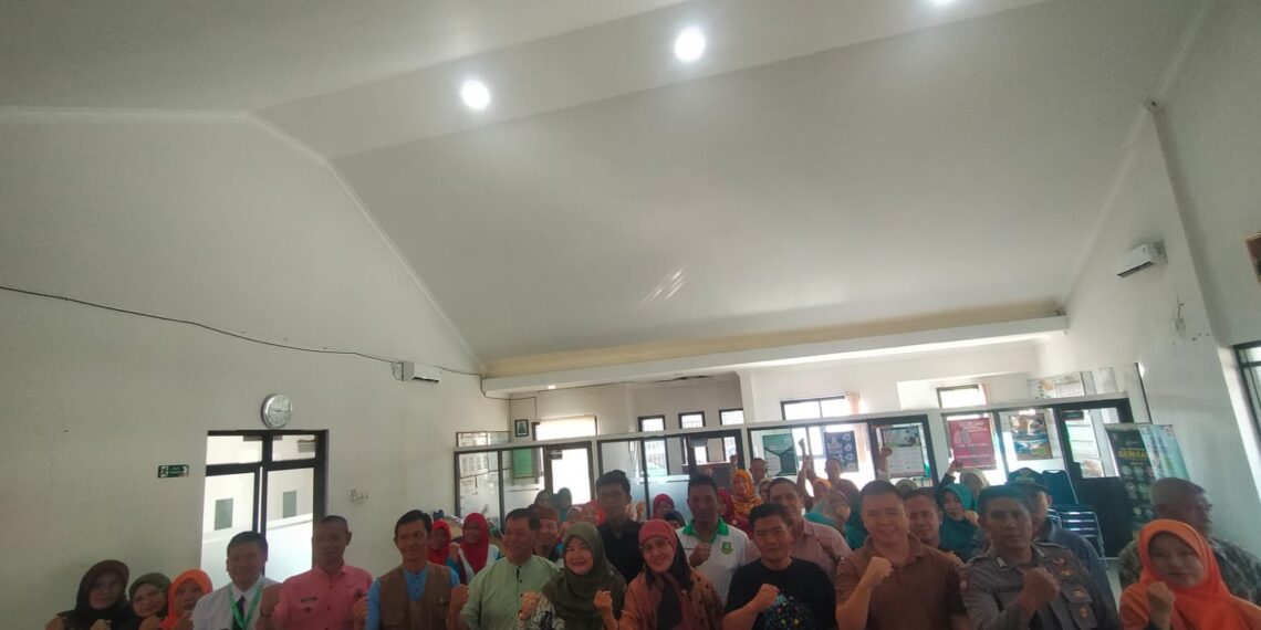 Rakor kampung keluarga berkualitas. Polsek Baros monitoring dan sukseskan Program pemerintah.
